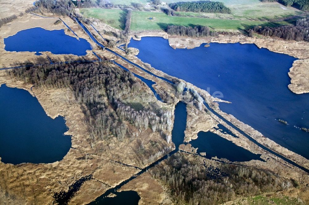 Luftaufnahme Stücken - Flachseelandschaft mit Torfsee am Poschfenn bei Stücken in Brandenburg