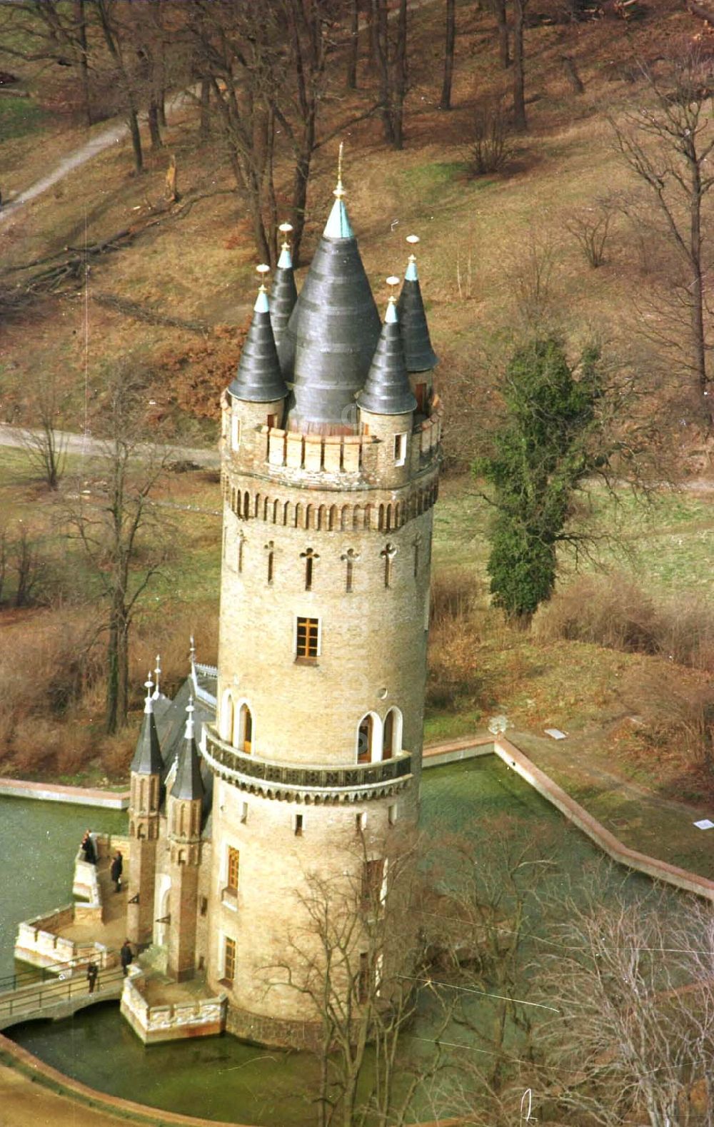 Babelsberg von oben - 06.03.95 Flatowturm im Park Babelsberg