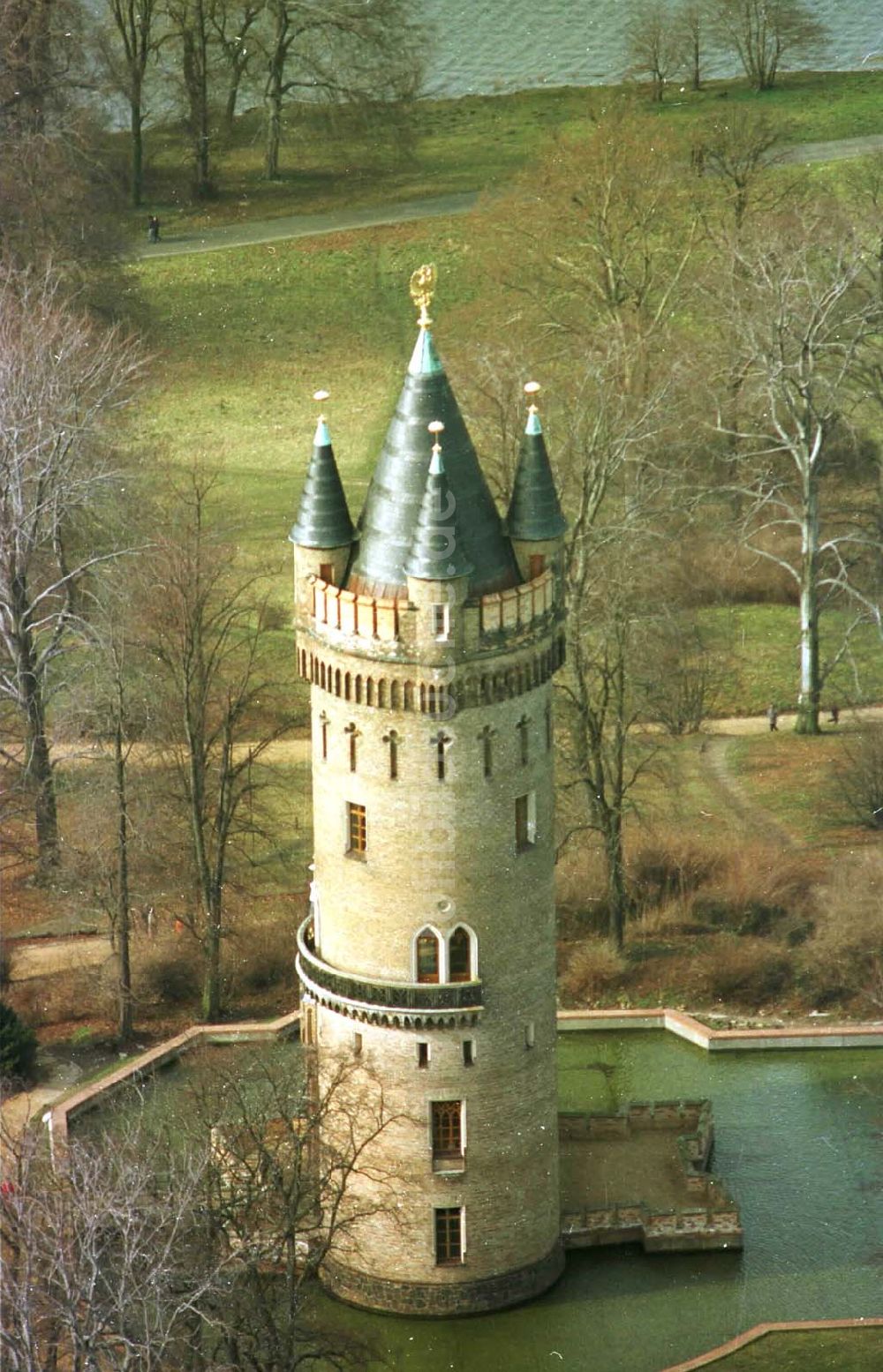 Babelsberg aus der Vogelperspektive: 06.03.95 Flatowturm im Park Babelsberg