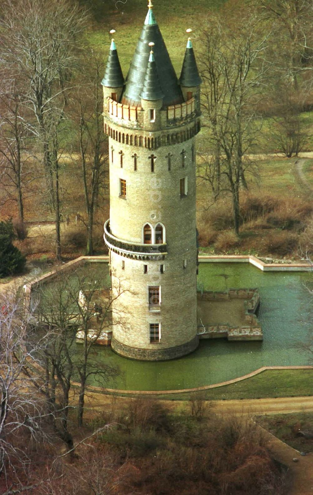 Luftbild Babelsberg - 06.03.95 Flatowturm im Park Babelsberg