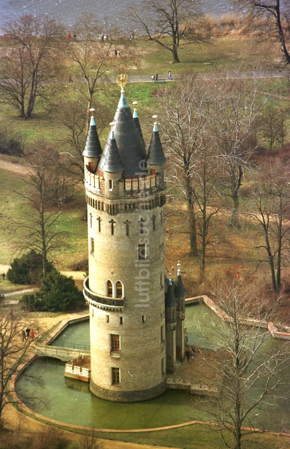 Babelsberg von oben - 06.03.95 Flatowturm im Park Babelsberg