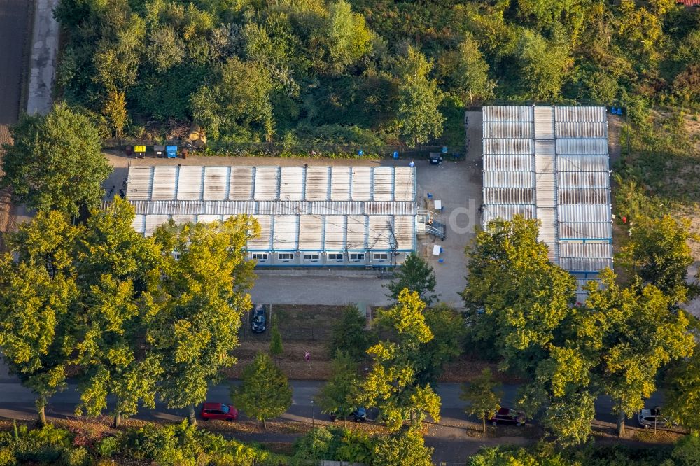 Luftaufnahme Gladbeck - Flüchtlingsheim- und Asylunterkunfts- Container- Siedlung als Behelfsunterkunft in Gladbeck im Bundesland Nordrhein-Westfalen