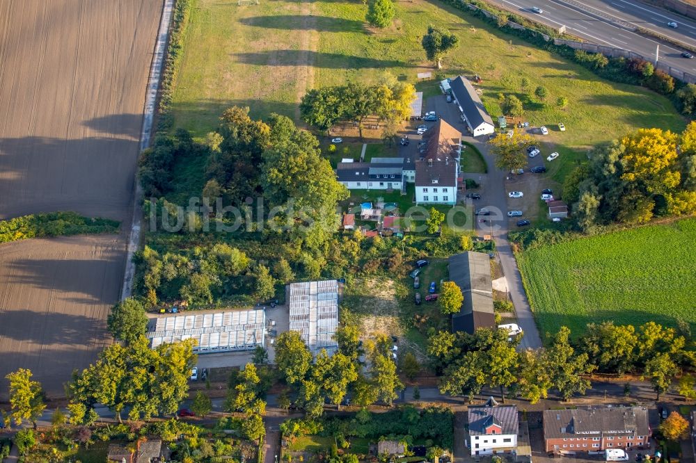 Gladbeck von oben - Flüchtlingsheim- und Asylunterkunfts- Container- Siedlung als Behelfsunterkunft in Gladbeck im Bundesland Nordrhein-Westfalen