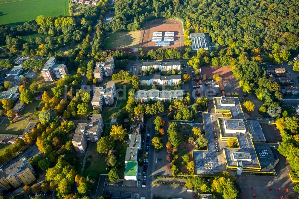 Gladbeck aus der Vogelperspektive: Flüchtlingsheim- und Asylunterkunfts- Container- Siedlung als Behelfsunterkunft in Gladbeck im Bundesland Nordrhein-Westfalen