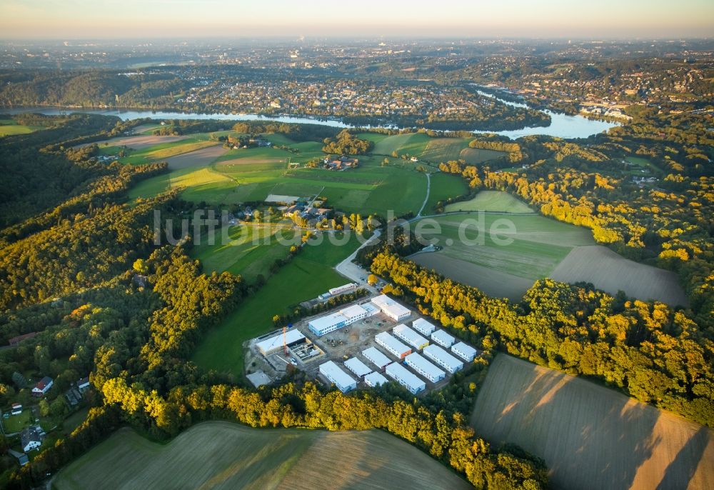 Luftbild Essen - Flüchtlingsheim- und Asylunterkunfts- Gebäude auf dem Ex-Kutel-Areal in Fischlaken in Essen im Bundesland Nordrhein-Westfalen