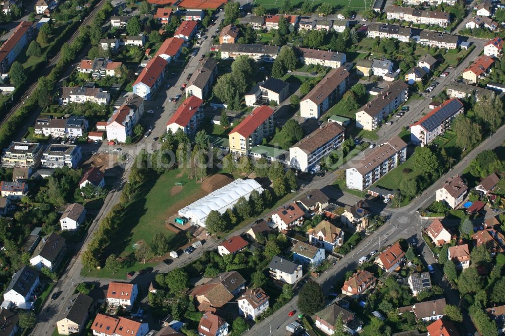 Luftaufnahme Schopfheim - Flüchtlingsheim- und Asylunterkunfts- Gebäude im Stadtgebiet Oberfeld in Schopfheim im Bundesland Baden-Württemberg