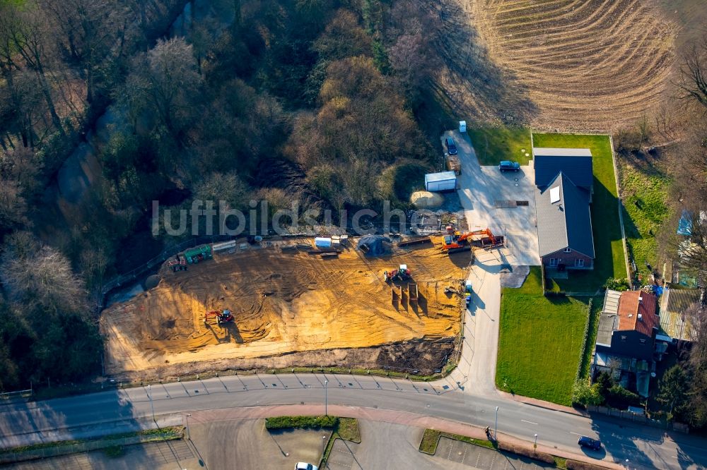 Isselburg aus der Vogelperspektive: Flüchtlingsheim- und Asylunterkunfts- Gebäude am Stromberg im Norden von Isselburg im Bundesland Nordrhein-Westfalen