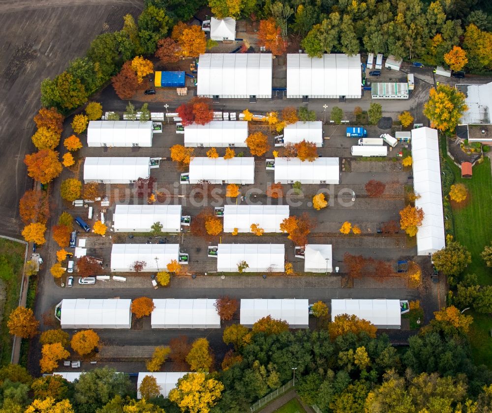 Luftbild Selm - Flüchtlingsheim- und Asylunterkunfts- Gebäude - Zeltstadt auf dem Gelände der Landes- Polizei- Schule in Selm im Bundesland Nordrhein-Westfalen