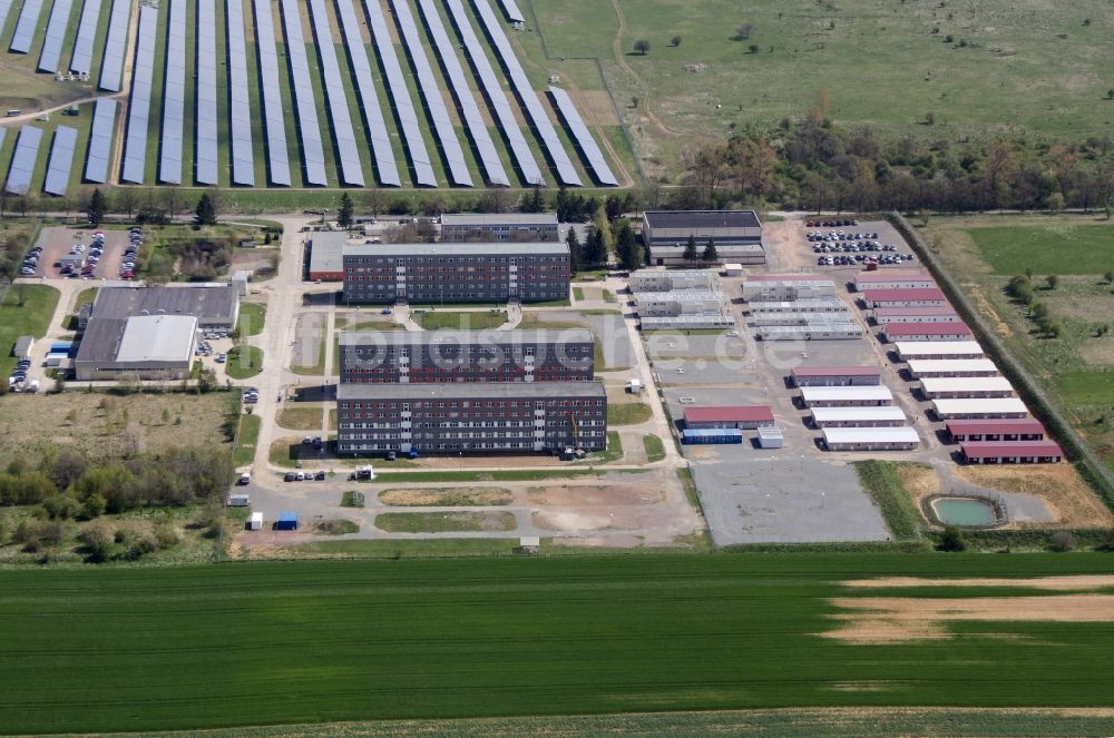 Luftbild Halberstadt - Flüchtlingsheim- und Asylunterkunfts- Gebäude Zentrale Anlaufstelle für Asylbewerber an der Friedrich-List-Straße in Halberstadt im Bundesland Sachsen-Anhalt