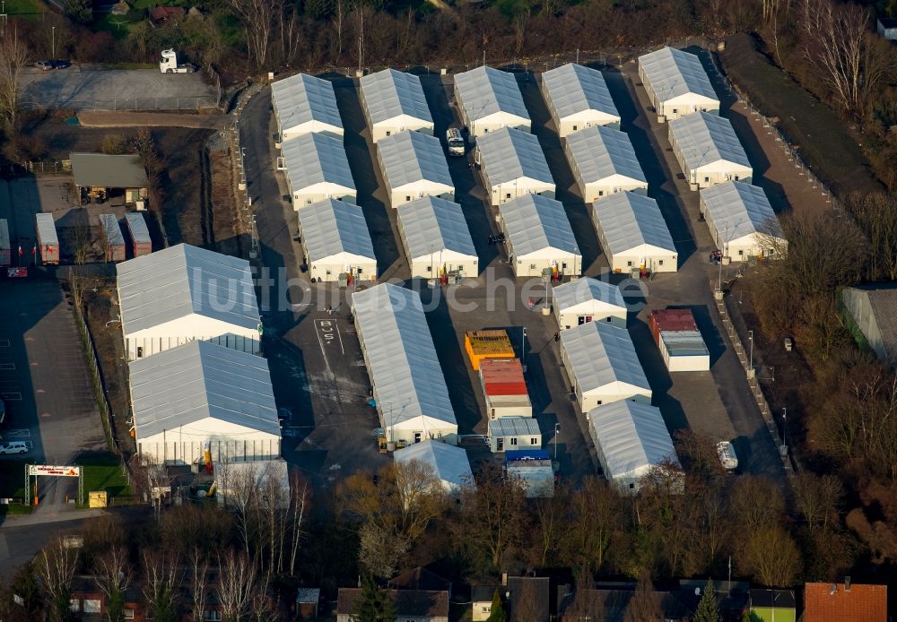 Herne aus der Vogelperspektive: Flüchtlingsheim- und Asylunterkunfts- Zeltlager als Behelfsunterkunft an der Dorstener Straße in Herne im Bundesland Nordrhein-Westfalen