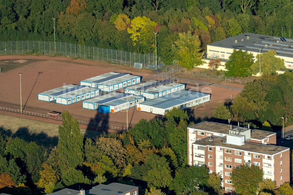 Luftbild Gladbeck - Flüchtlingsheim- und Flüchtlingscontainer an der Gesamtschule Rentfort in Gladbeck im Bundesland Nordrhein-Westfalen