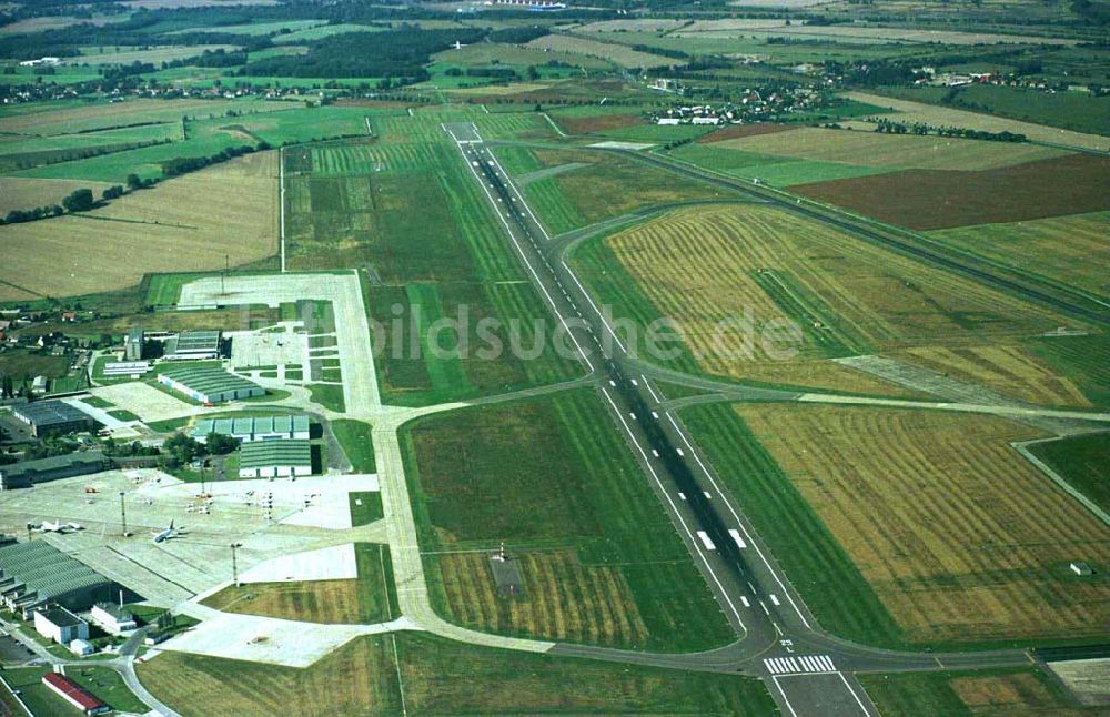 Schönefeld aus der Vogelperspektive: Flughafen Berlin-Schönefeld