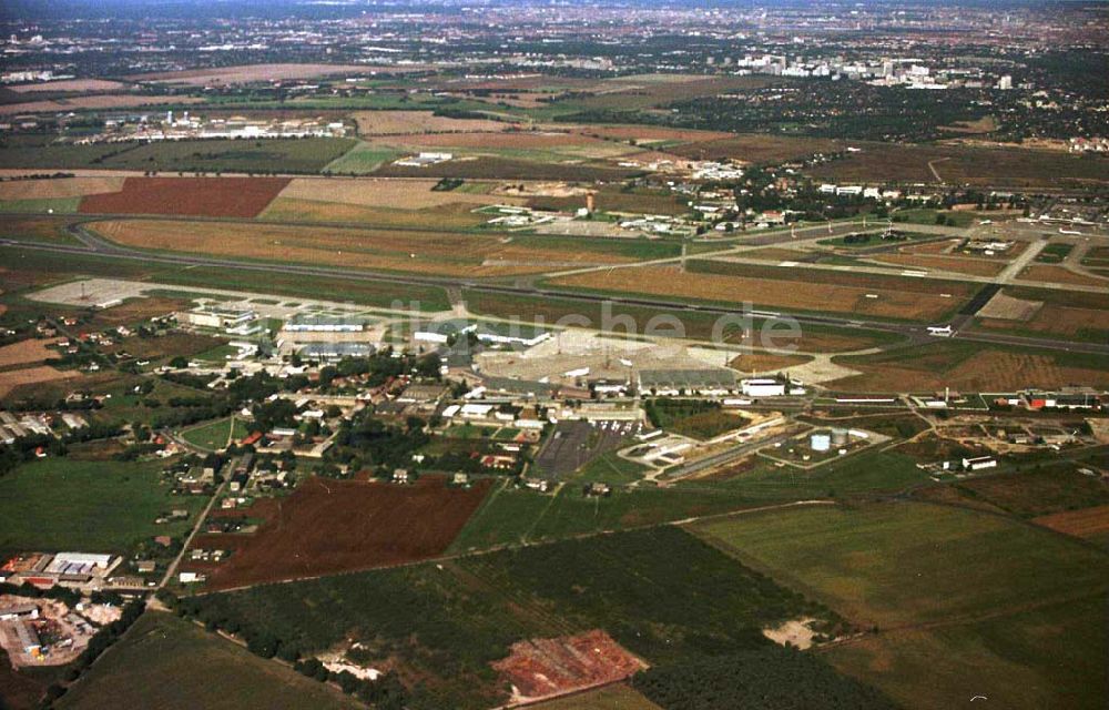 Schönefeld aus der Vogelperspektive: Flughafen Berlin-Schönefeld