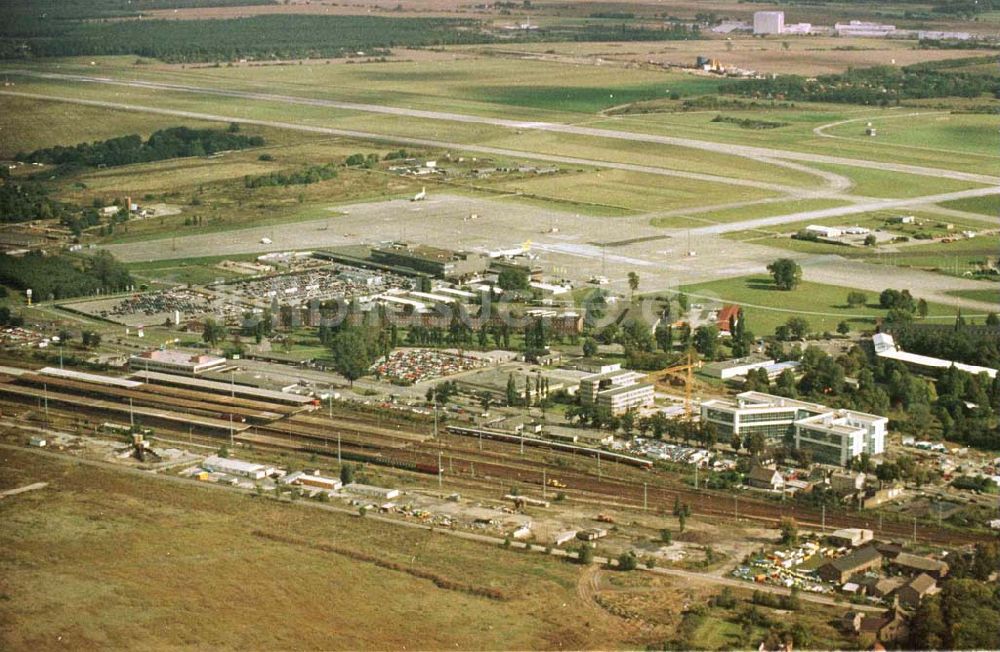 Schönefeld bei Berlin aus der Vogelperspektive: Flughafen Berlin Schönefeld