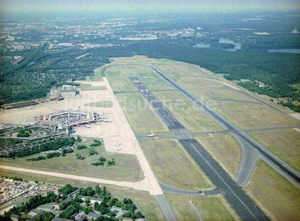 Luftaufnahme Berlin-Tegel - Flughafen Berlin-Tegel.