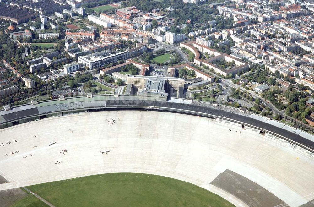 Luftaufnahme Berlin-Tempelhof - Flughafen Berlin-Tempelhof.