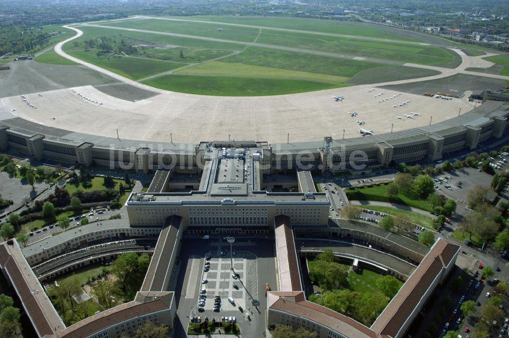 Berlin von oben - Flughafen Berlin-Tempelhof (IATA-Code: THF, ICAO-Code: EDDI)