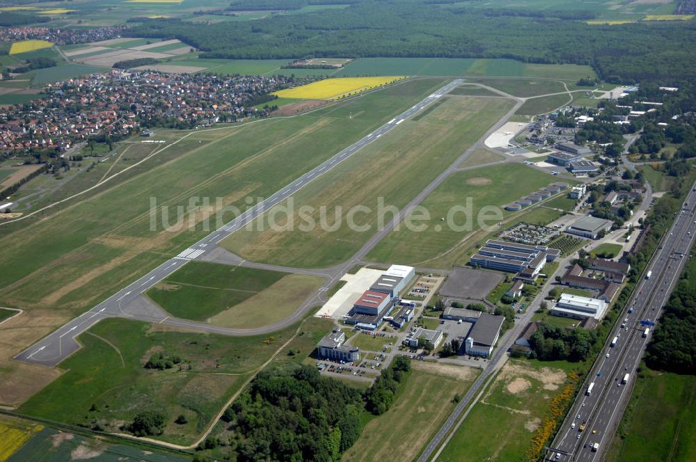 Braunschweig aus der Vogelperspektive: Flughafen Braunschweig - Wolfsburg