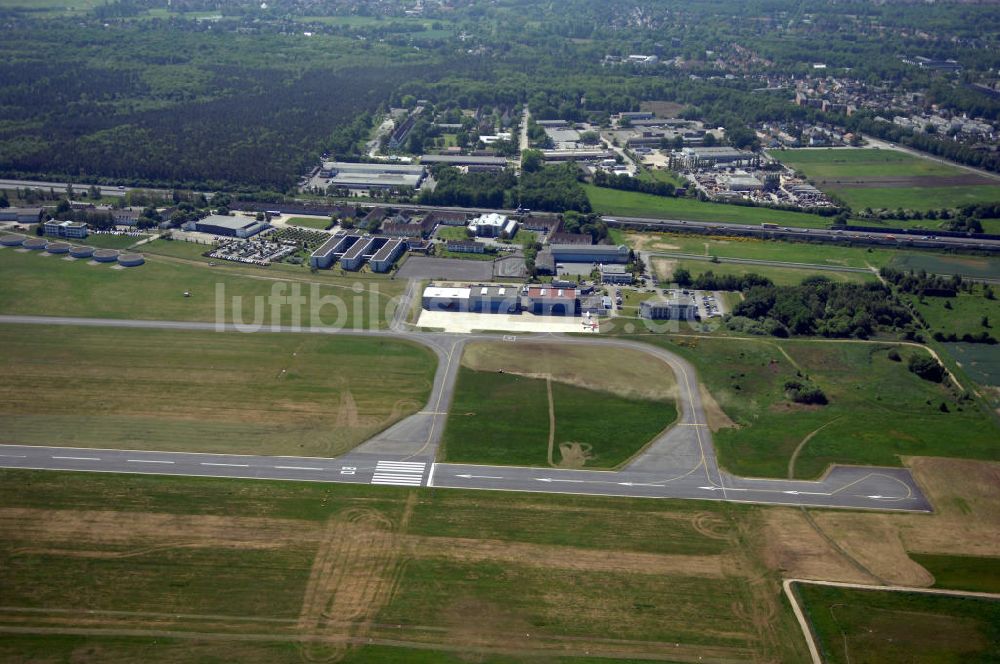 Braunschweig aus der Vogelperspektive: Flughafen Braunschweig - Wolfsburg