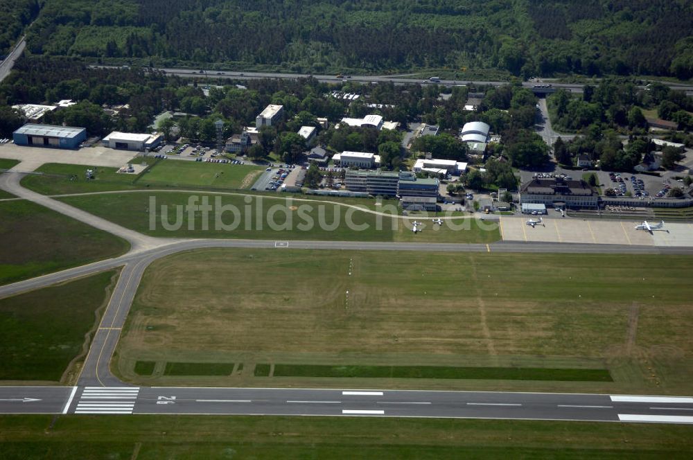 Braunschweig aus der Vogelperspektive: Flughafen Braunschweig - Wolfsburg