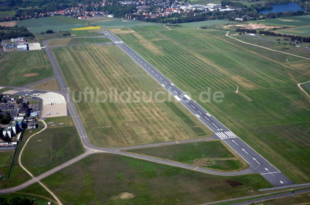 Braunschweig aus der Vogelperspektive: Flughafen Braunschweig - Wolfsburg