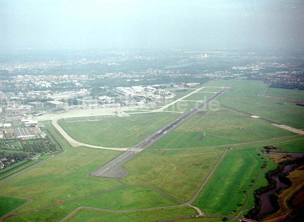 Luftaufnahme Bremen - Flughafen in Bremen.