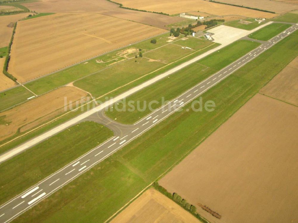 Luftbild Cochstedt - Flughafen Cochstedt