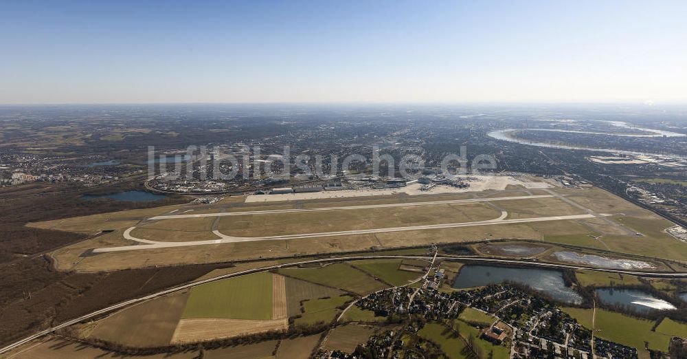 Luftaufnahme - Flughafen Düsseldorf