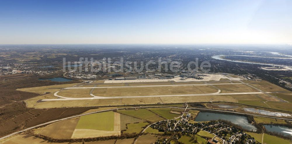 Luftaufnahme - Flughafen Düsseldorf