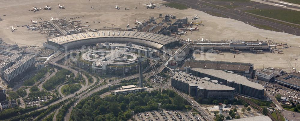  aus der Vogelperspektive: Flughafen Düsseldorf