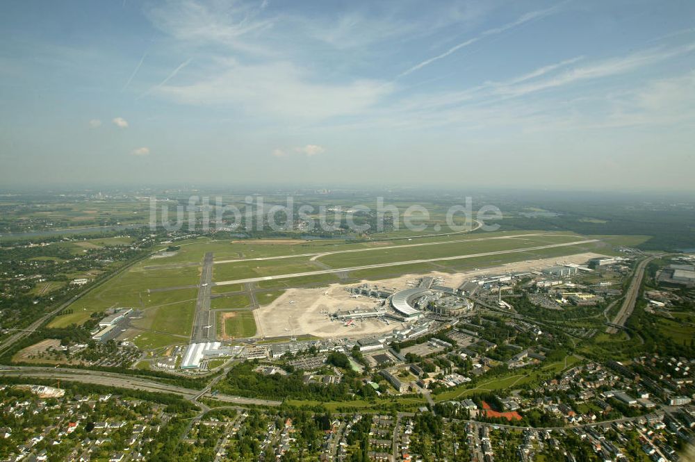 Düsseldorf von oben - Flughafen Duesseldorf