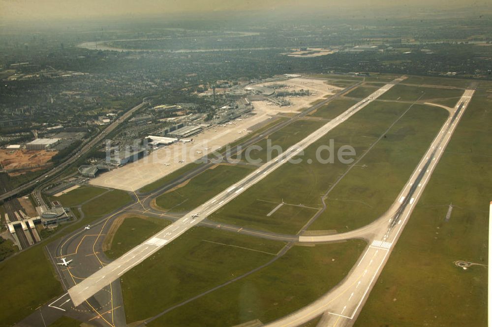 Luftaufnahme Düsseldorf - Flughafen Duesseldorf