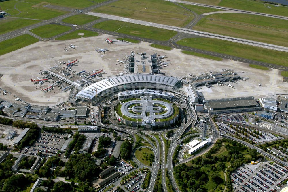 Düsseldorf aus der Vogelperspektive: Flughafen Duesseldorf