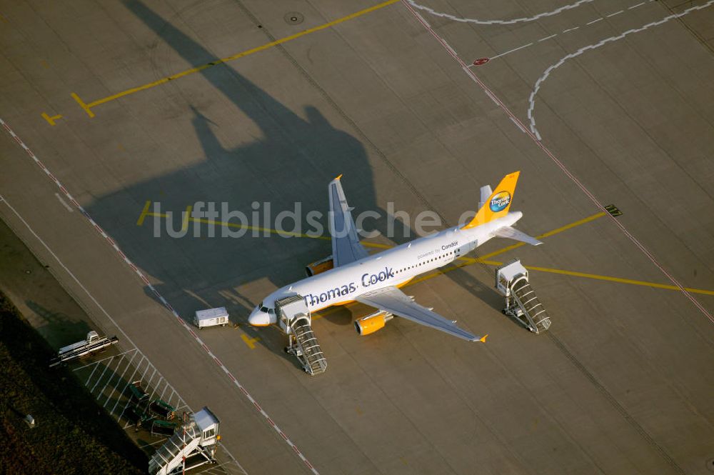 Düsseldorf aus der Vogelperspektive: Flughafen Duesseldorf