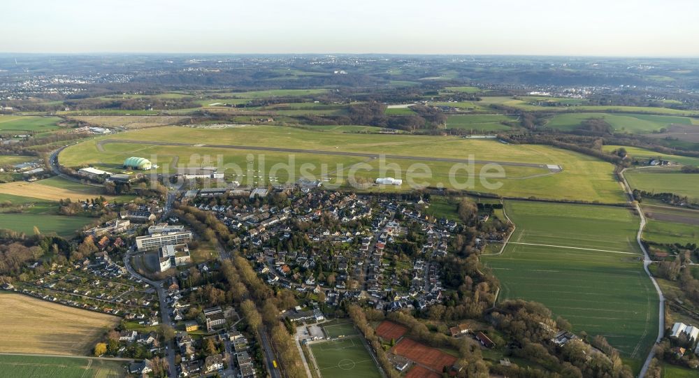 Luftbild Essen - Flughafen Essen-Mülheim bei Essen im Ruhrgebiet in Nordrhein-Westfalen