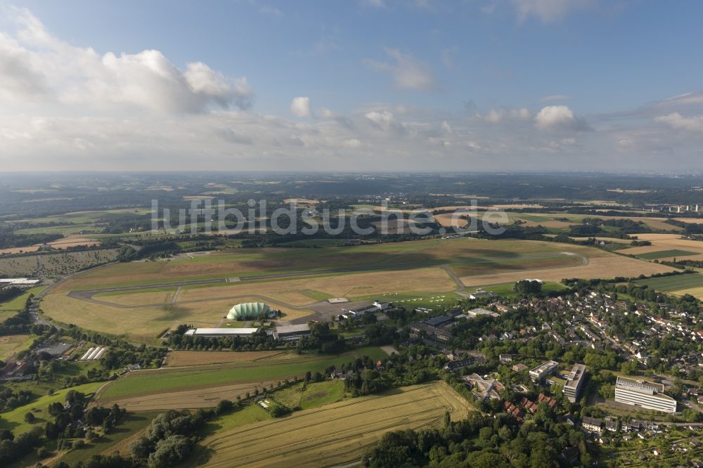 MÜLHEIM von oben - Flughafen Essen / Mülheim im Bundesland Nordrhein-Westfalen