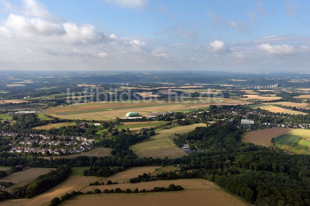 Essen aus der Vogelperspektive: Flughafen Essen/Mülheim in Essen im Bundesland Nordrhein-Westfalen