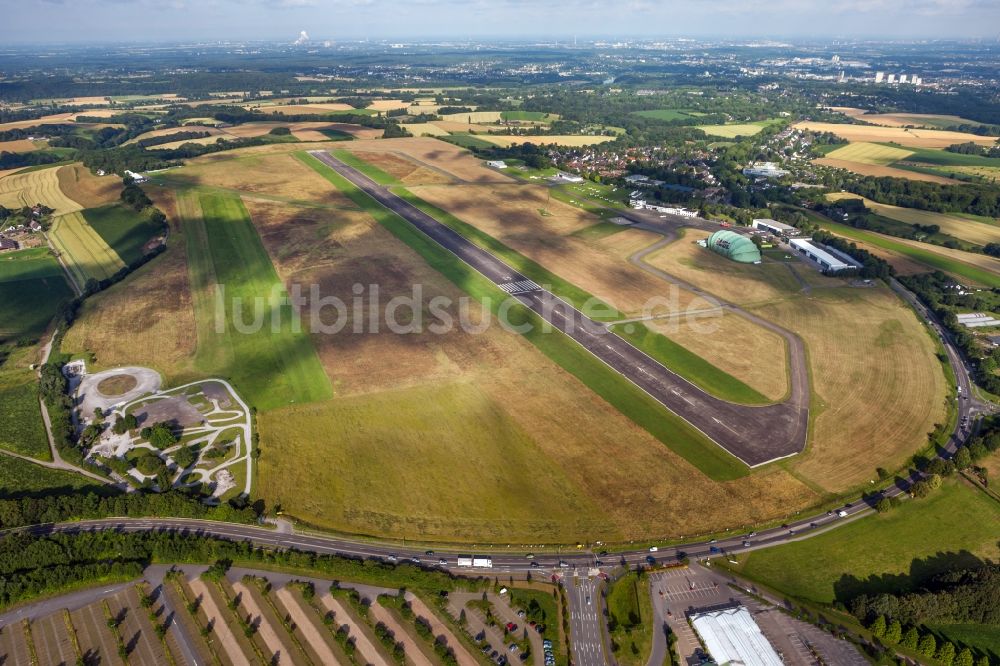 Essen von oben - Flughafen Essen/Mülheim in Essen im Bundesland Nordrhein-Westfalen