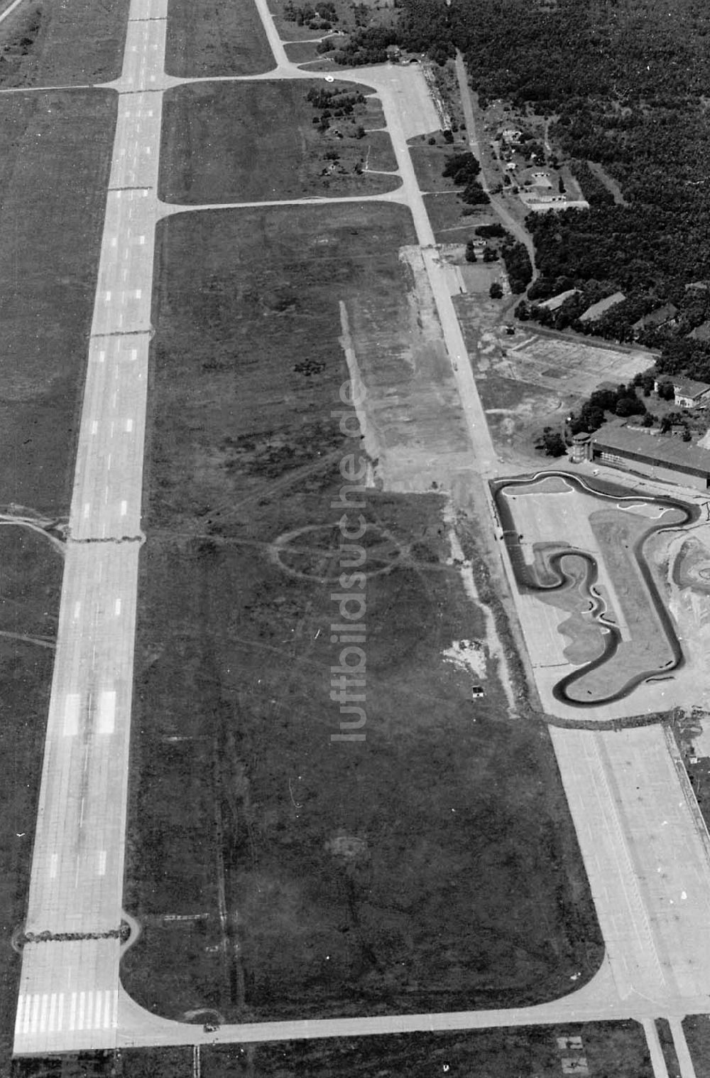 Jüterborg von oben - 28.06.95 Flughafen Jüterborg Altes Lager