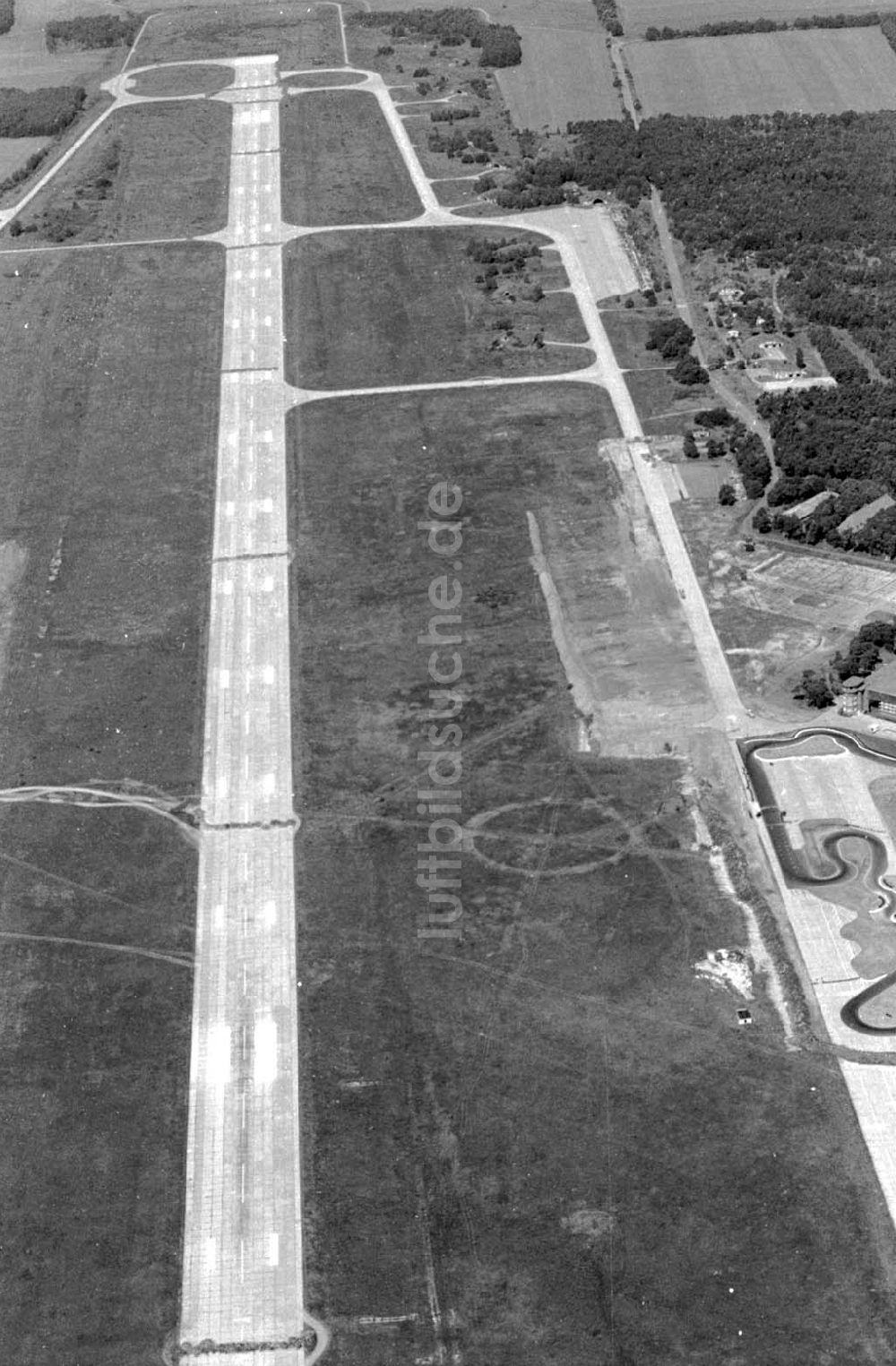 Luftaufnahme Jüterborg - 28.06.95 Flughafen Jüterborg Altes Lager