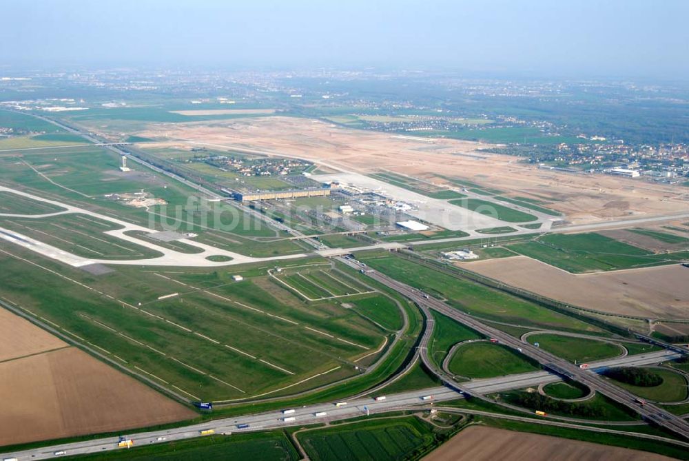 Leipzig von oben - Flughafen Leipzig - Halle