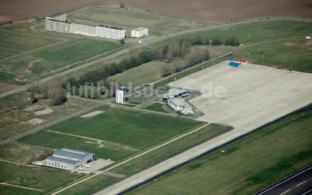 Cochstedt aus der Vogelperspektive: Flughafen Magdeburg-Cochstedt