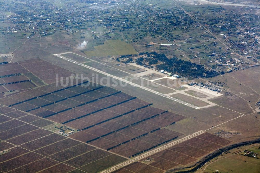 Luftbild Podgorica - Flughafen von Podgorica, dem früheren Titograd, der heutigen Hauptstadt Montenegros