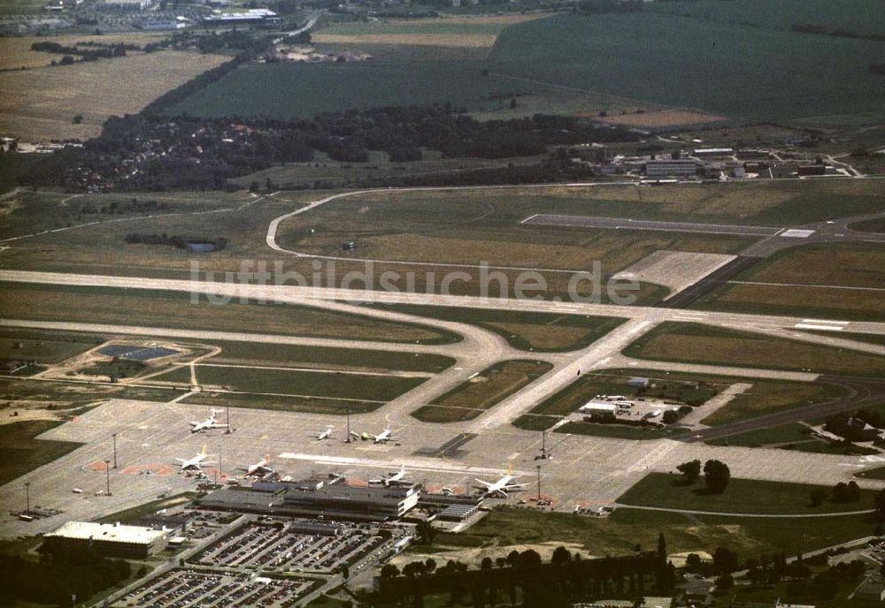 Schönefeld von oben - Flughafen Schönefeld