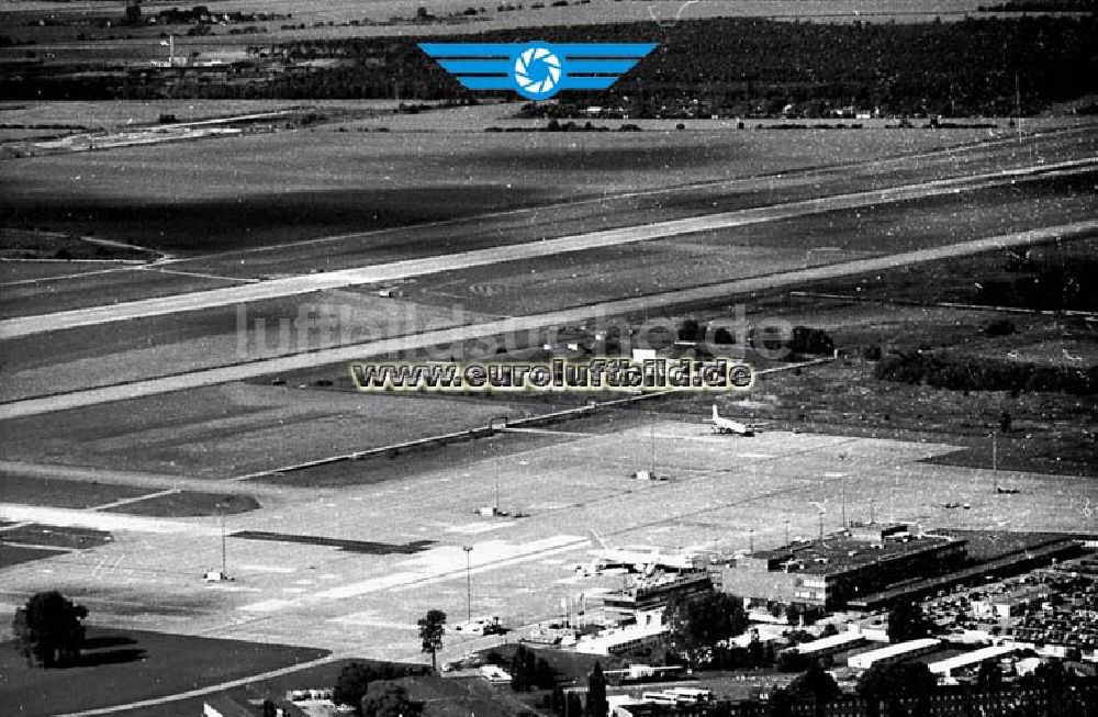 Schönefeld bei Berlin - Brandenburg aus der Vogelperspektive: Flughafen Schönefeld