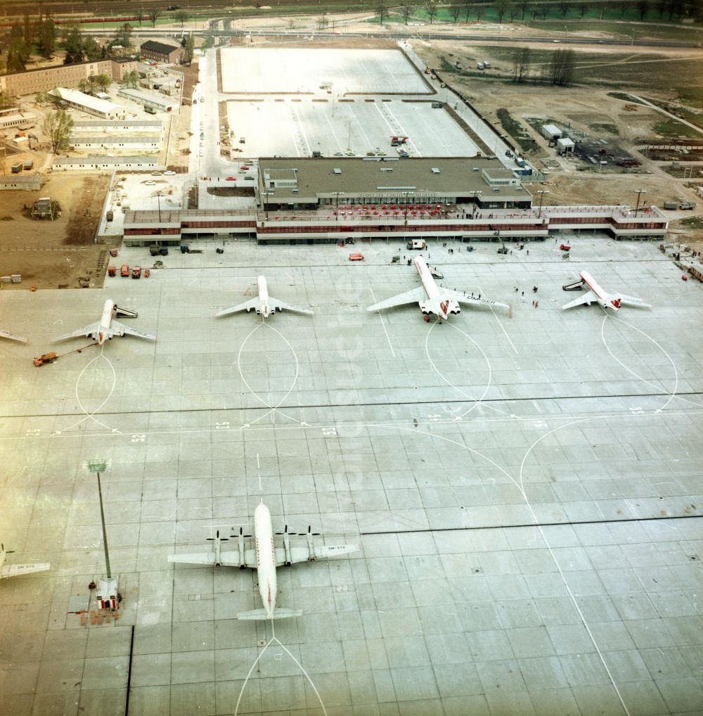 Schönefeld von oben - Flughafen Schönefeld bei Berlin