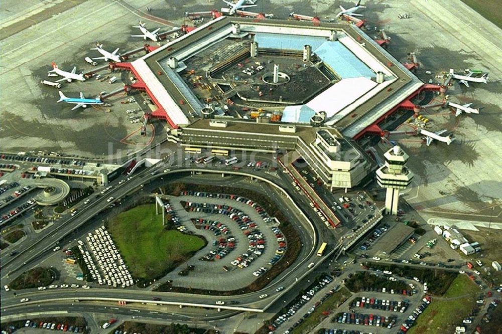 Luftbild Berlin-Tegel - Flughafen-Tegel