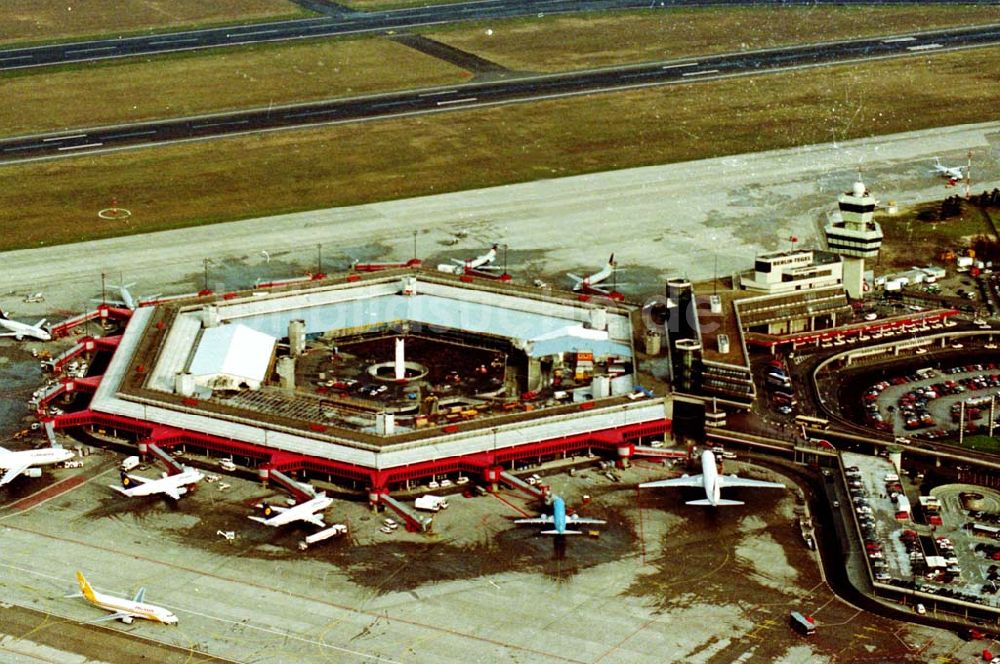 Luftbild Berlin - 12.02.1995 Flughafen Tegel (Ausbauphase)