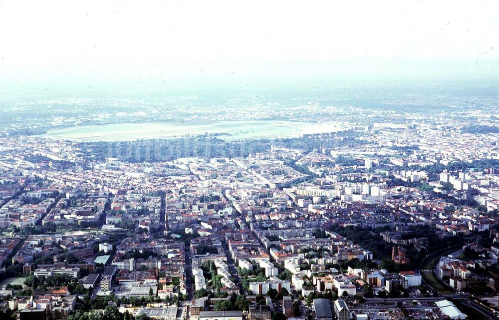 Neuköln von oben - Flughafen-Tempelhof