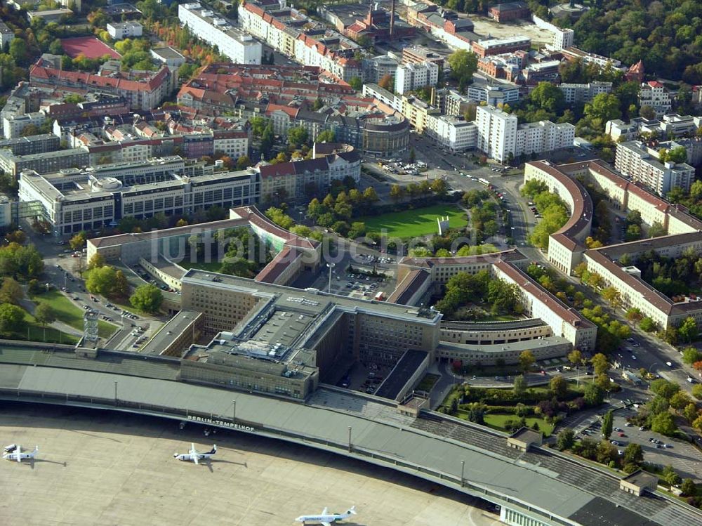 Luftbild Berlin - Flughafen Tempelhof.